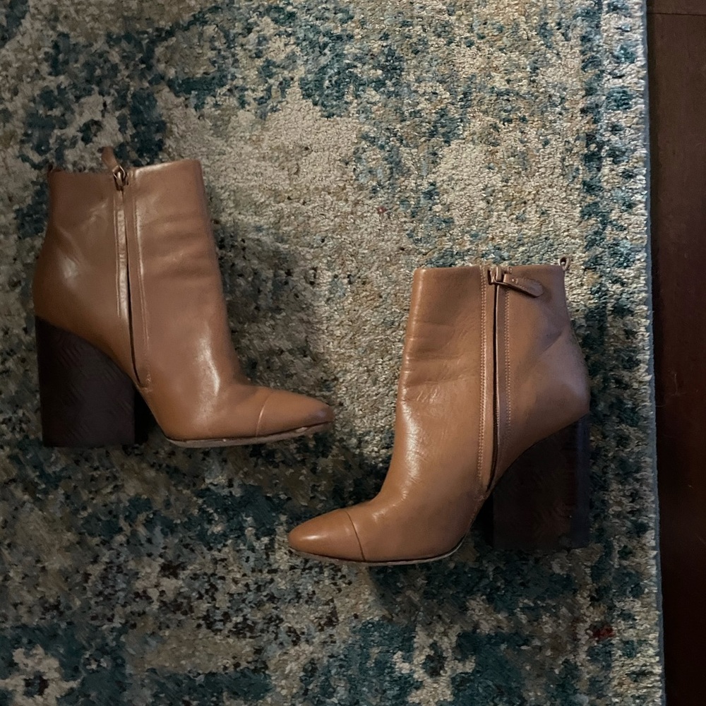Tory Burch ladies boots size 9.5